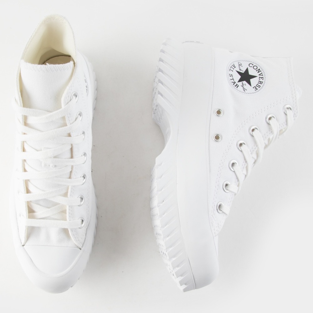 NWT Converse Chuck Taylor All Star Lugged 2.0 Womens High Top Shoes size 9.5